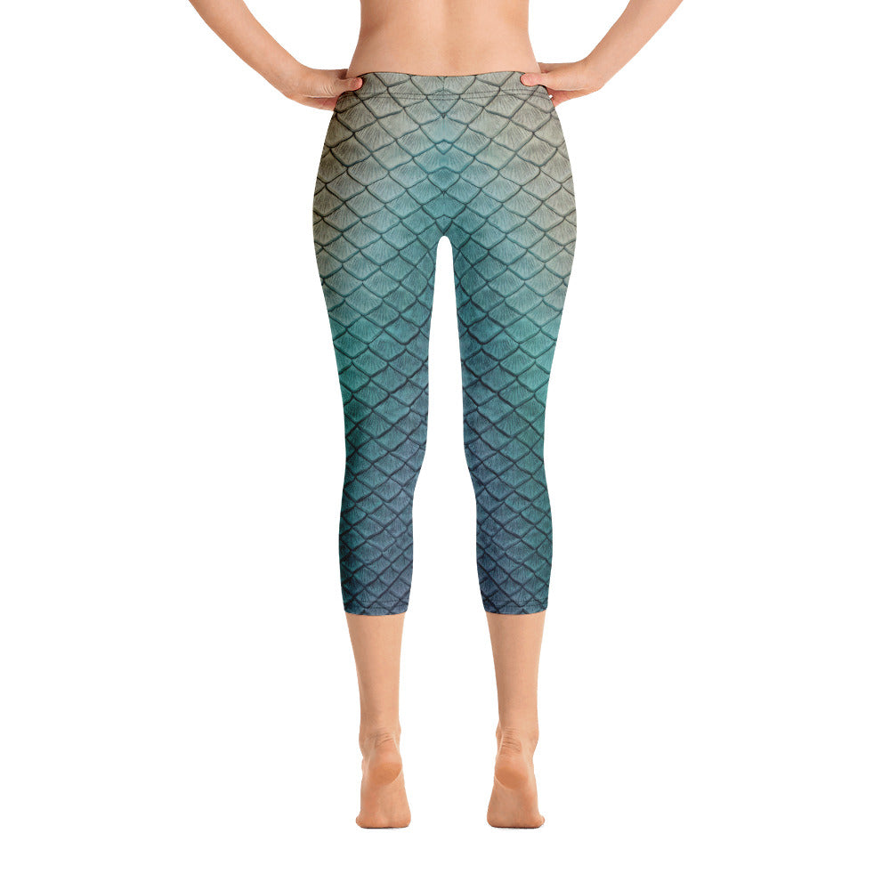 Shipwreck Siren Capri Leggings